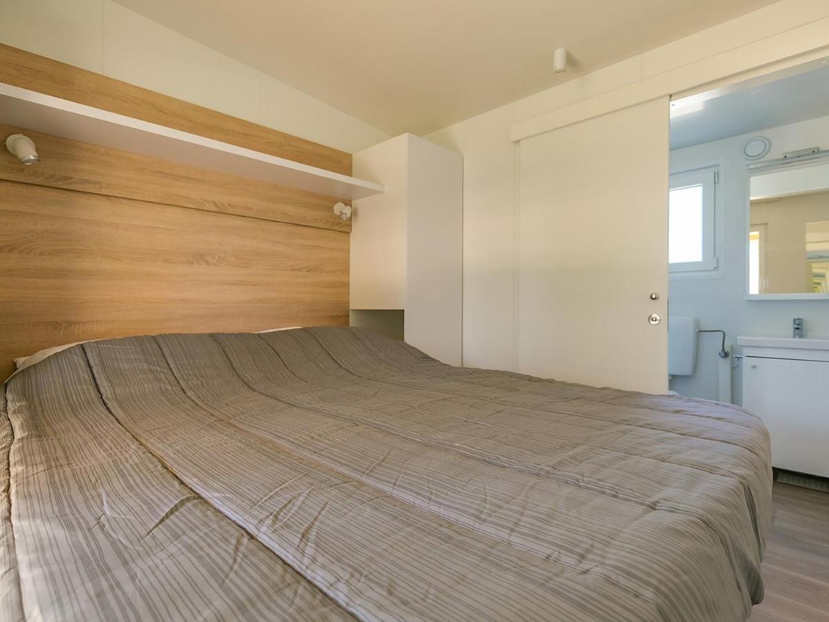 Kemping Adriamar Mobile Homes In Park Umag